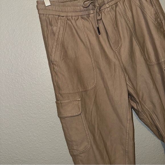 Athleta Farallon Cargo Crop Pants - Picture 5 of 6